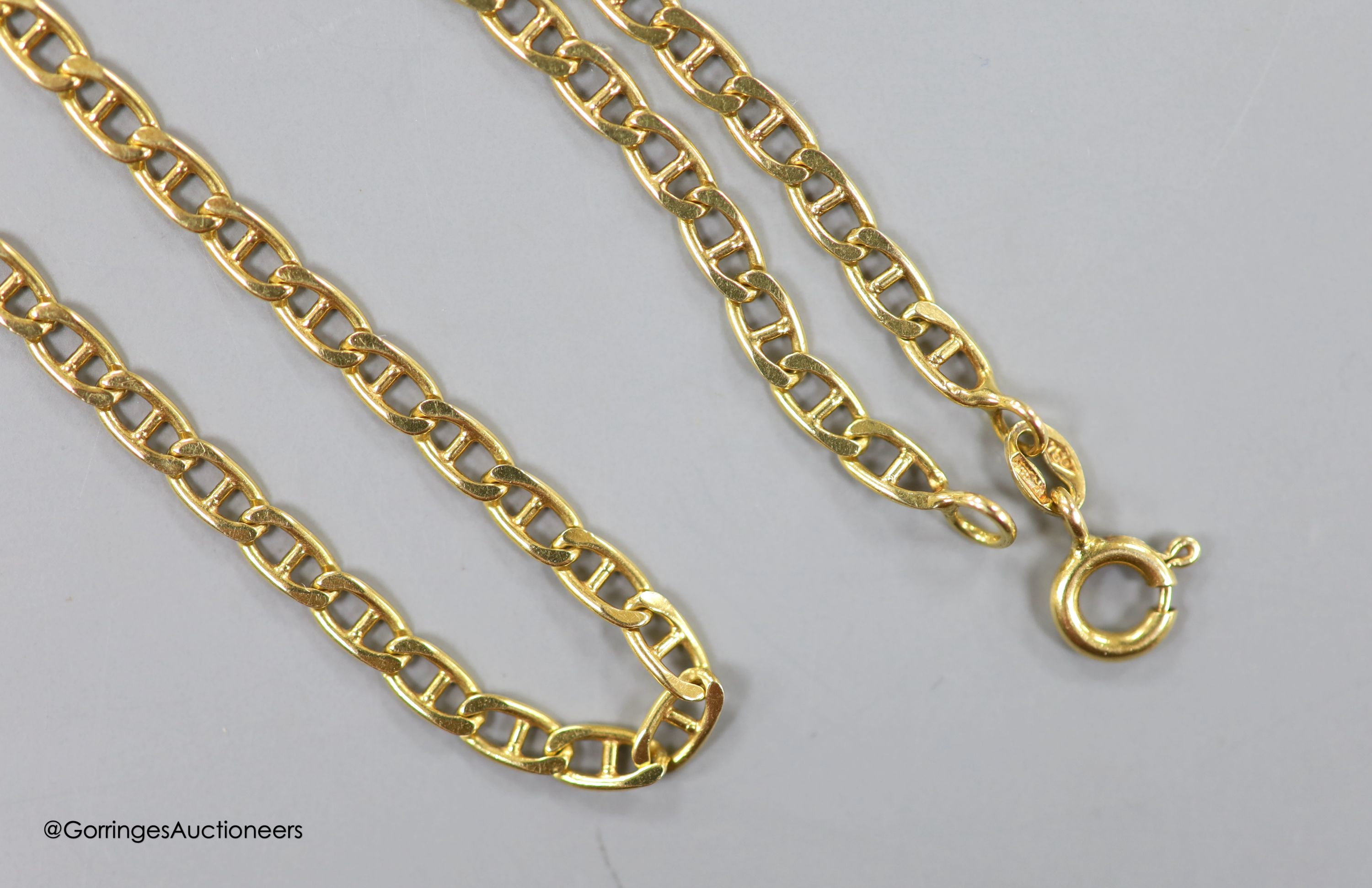 An 18ct gold oval link necklace, 40cm, 9 grams.